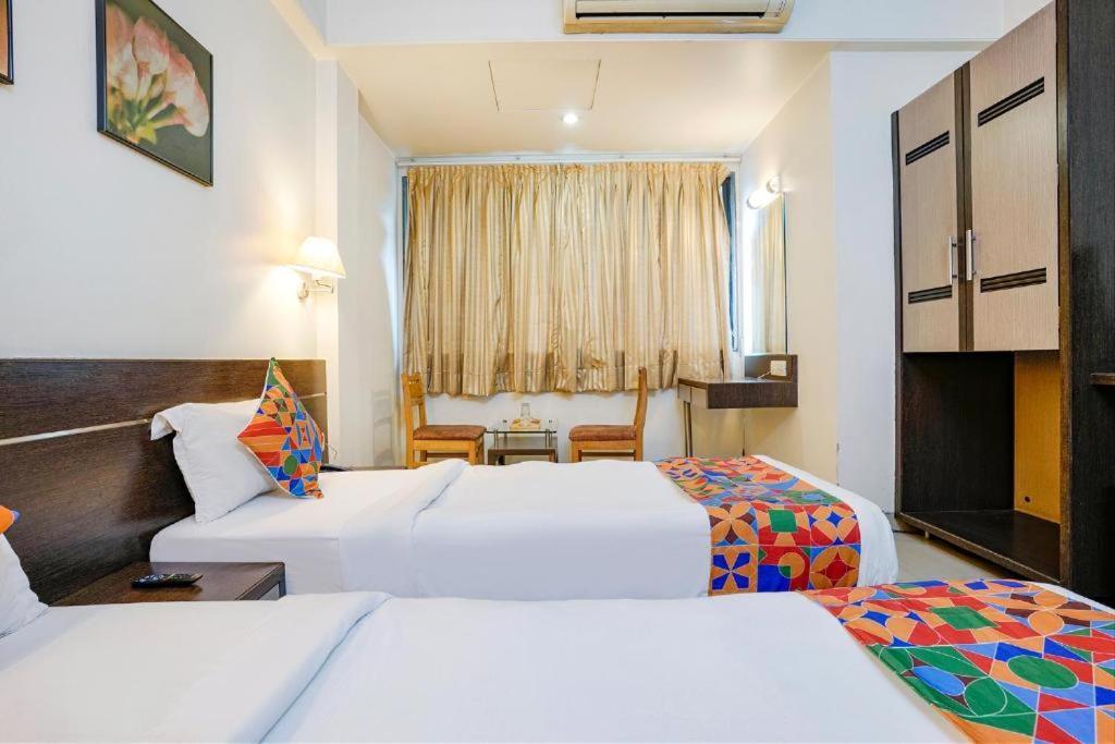 Gandharva Residency Swargate Hotell Pune Exteriör bild