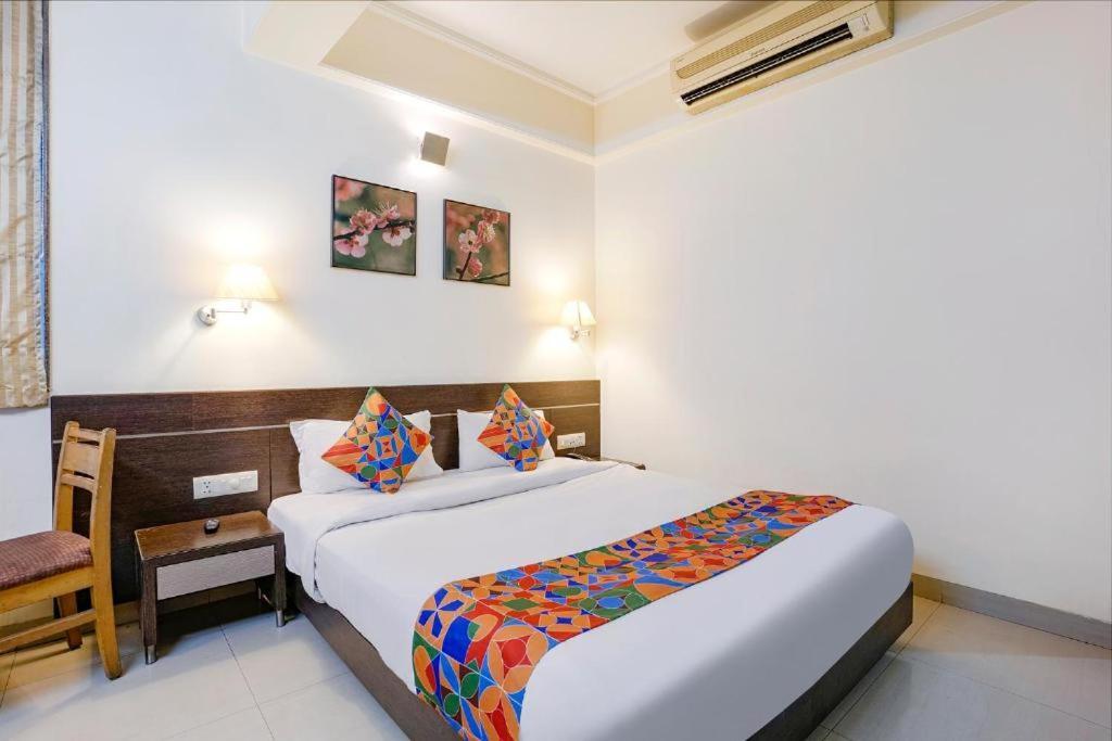 Gandharva Residency Swargate Hotell Pune Exteriör bild